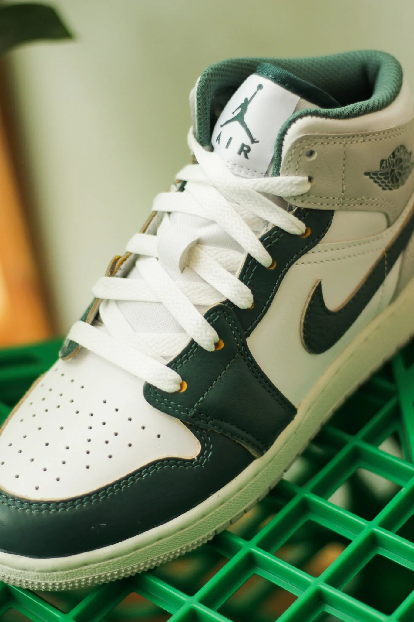 AIR JORDAN 1 MID SE (GS) "OXIDIZED GREEN"