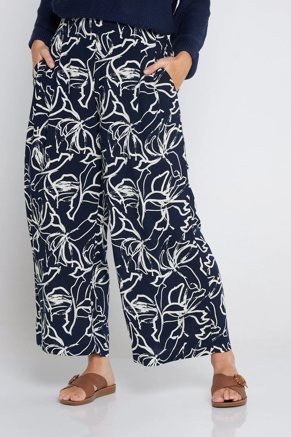 Arena Wide Leg Pants - Navy Floral