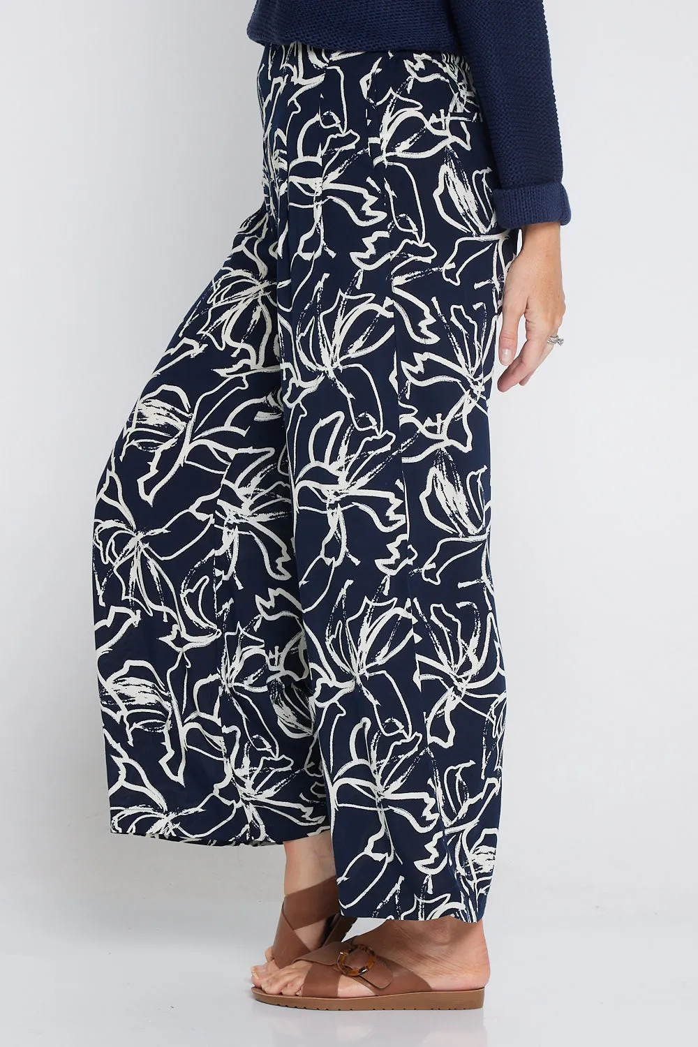 Arena Wide Leg Pants - Navy Floral