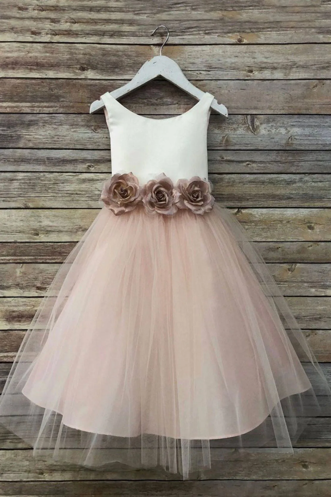 Blush Pink Scoop Sleeveless Tulle Flower Girl Dress with Flowers UQF0003