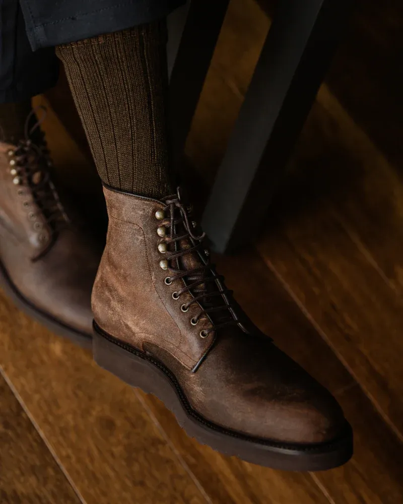 Brown Waxed Suede Lightweight Plain-Toe Boot