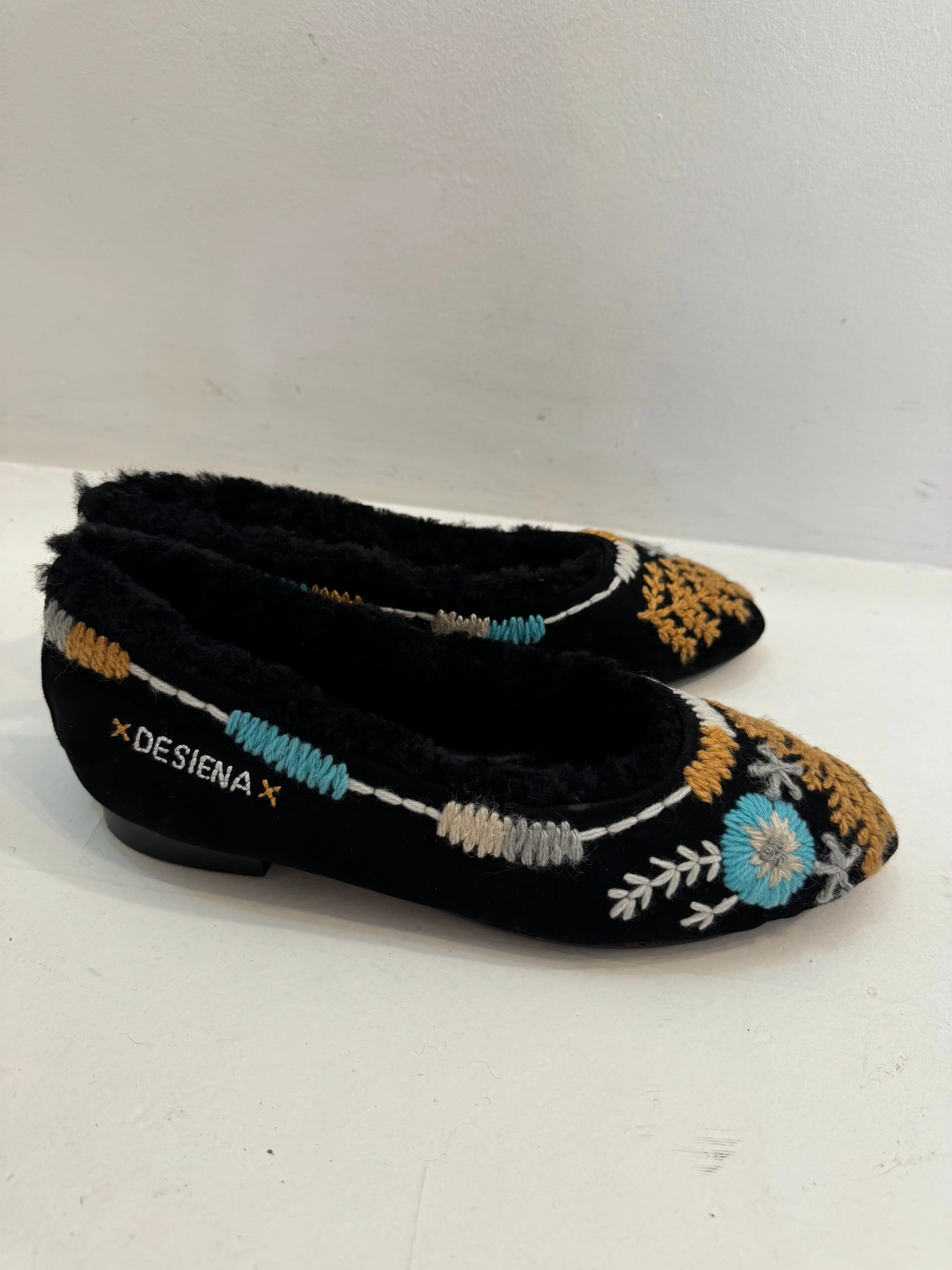 De Siena Black Embroidered Lizzy Ballerina