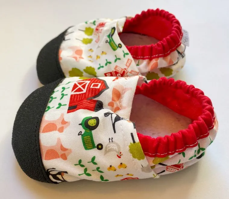 Farm soft baby shoes 12-18m