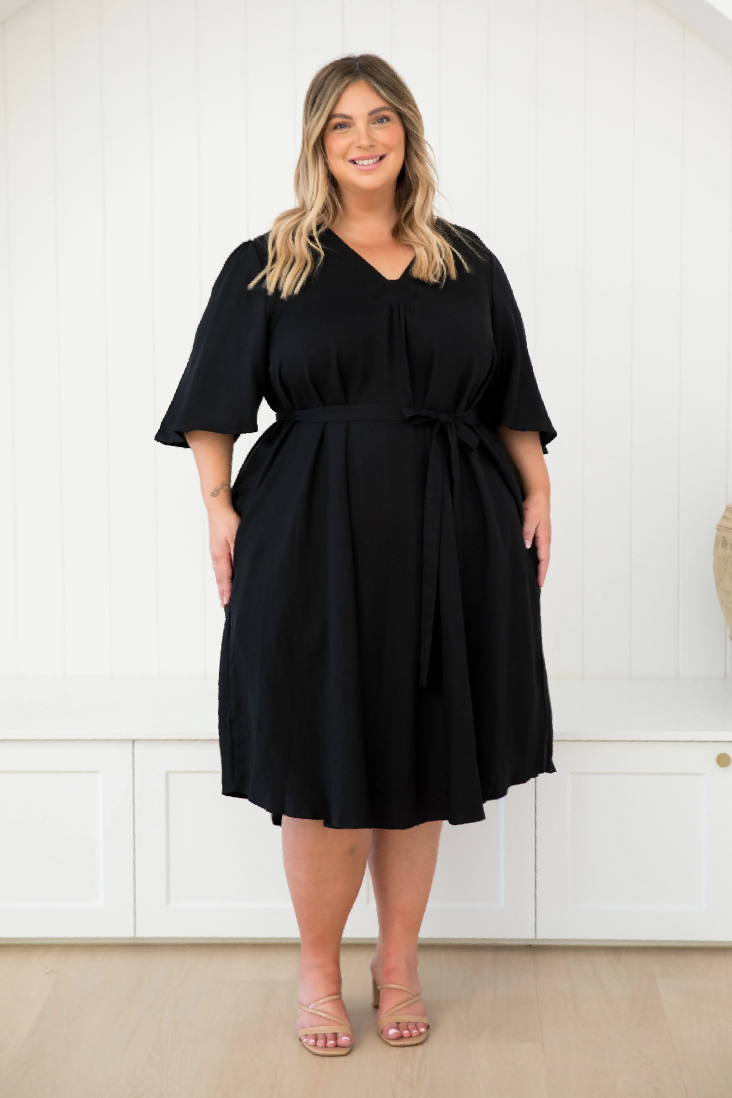 Makeo Dress in Black