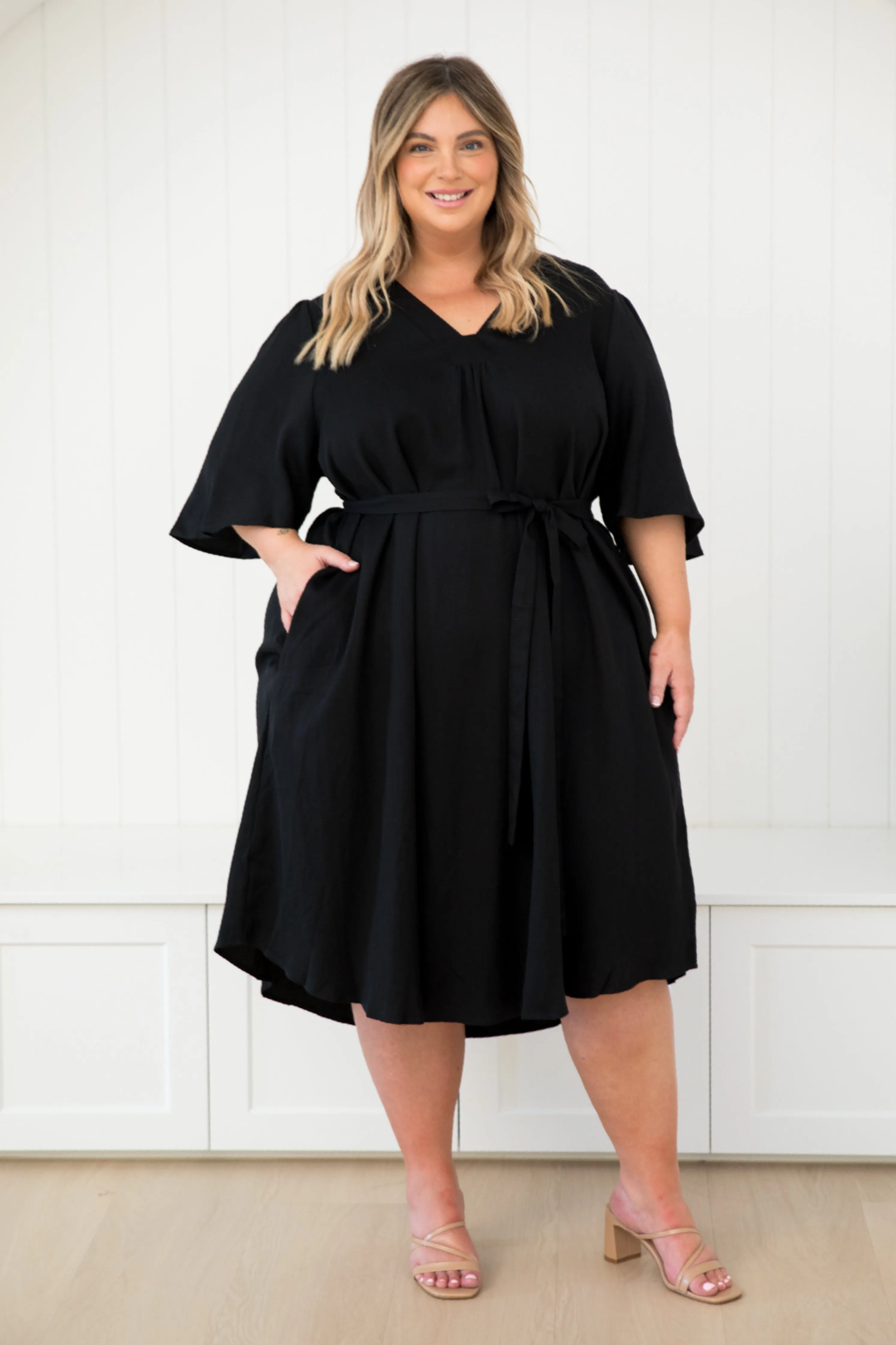 Makeo Dress in Black