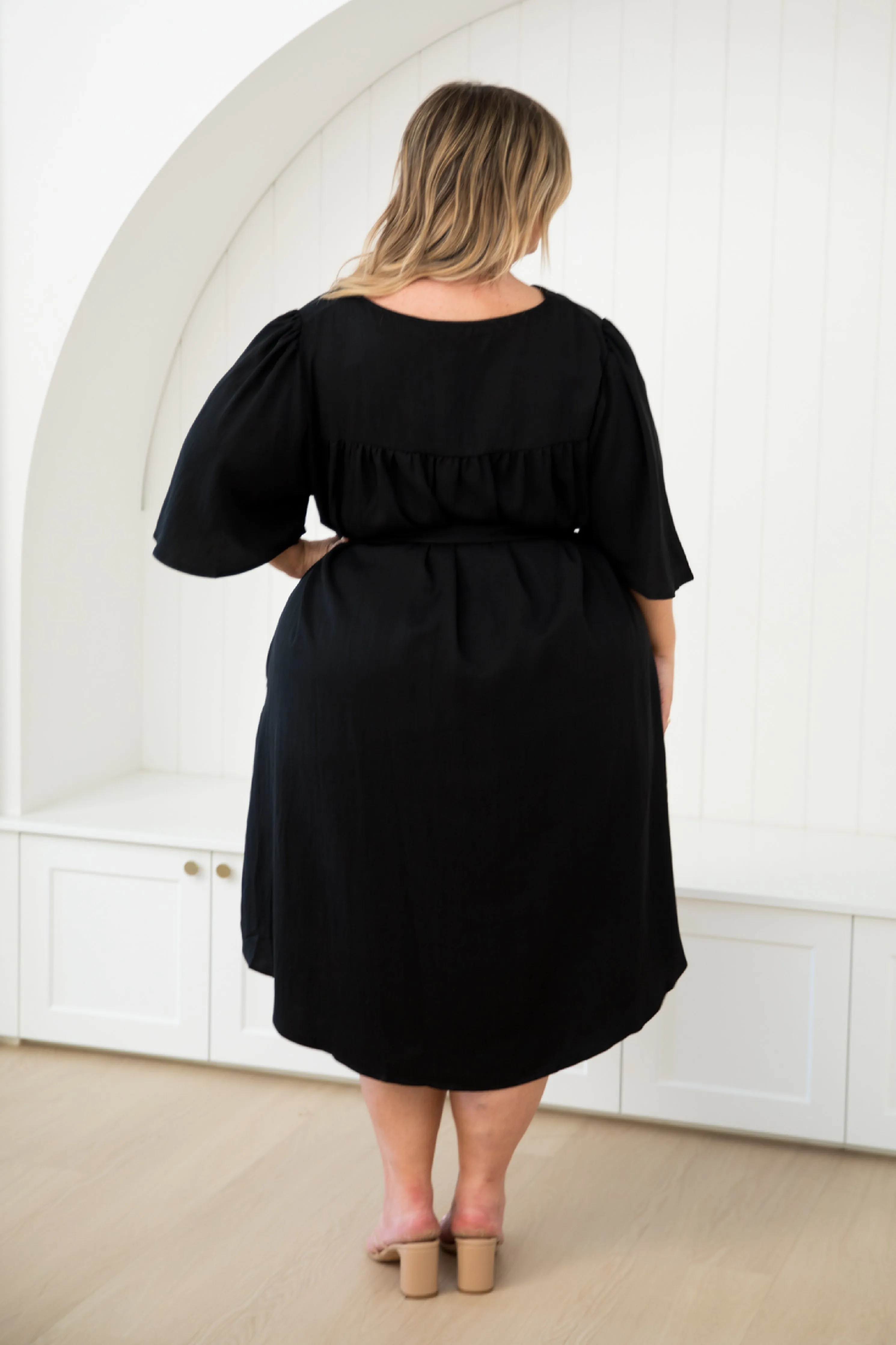 Makeo Dress in Black