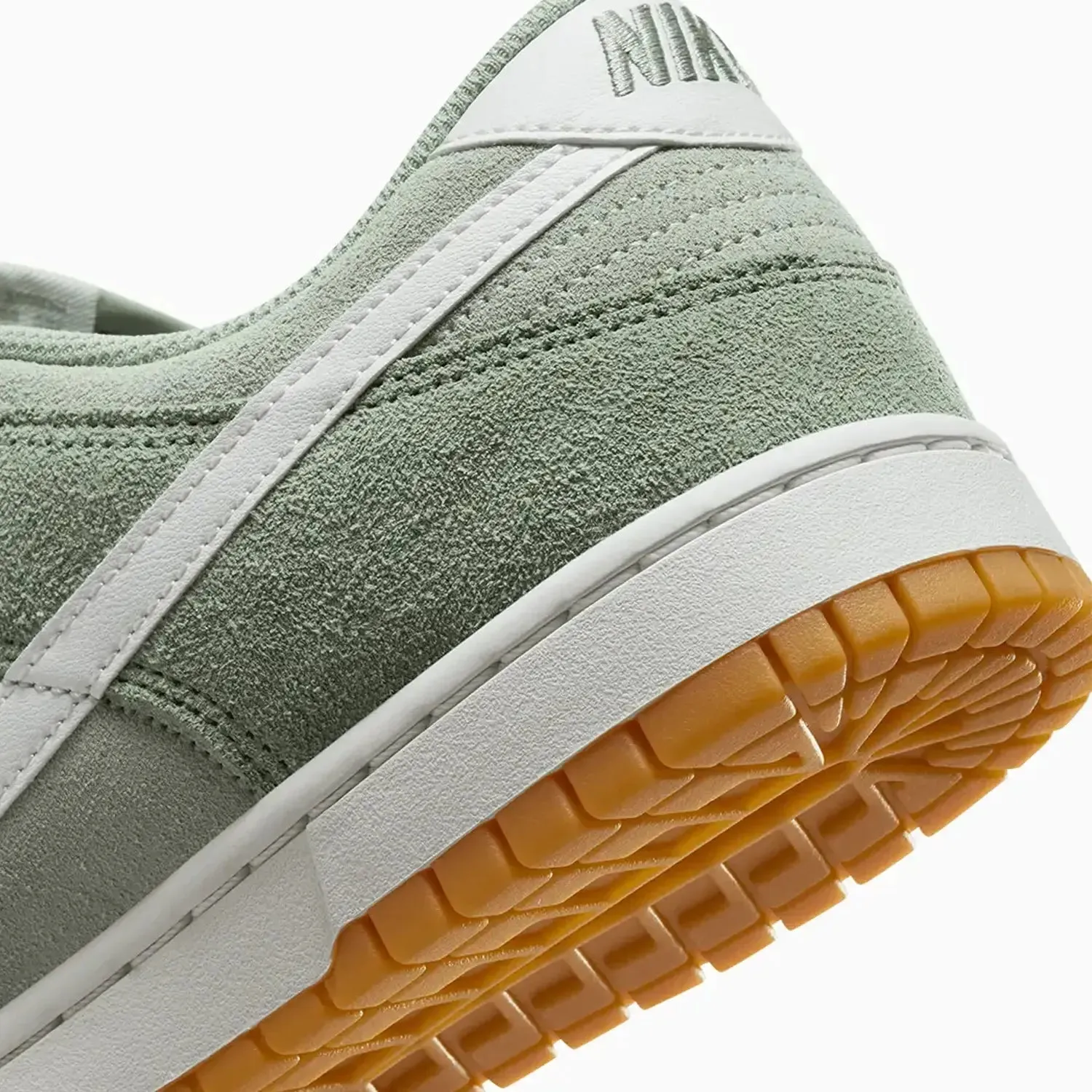 Men's Dunk Low Retro SE "Jade Horizon"