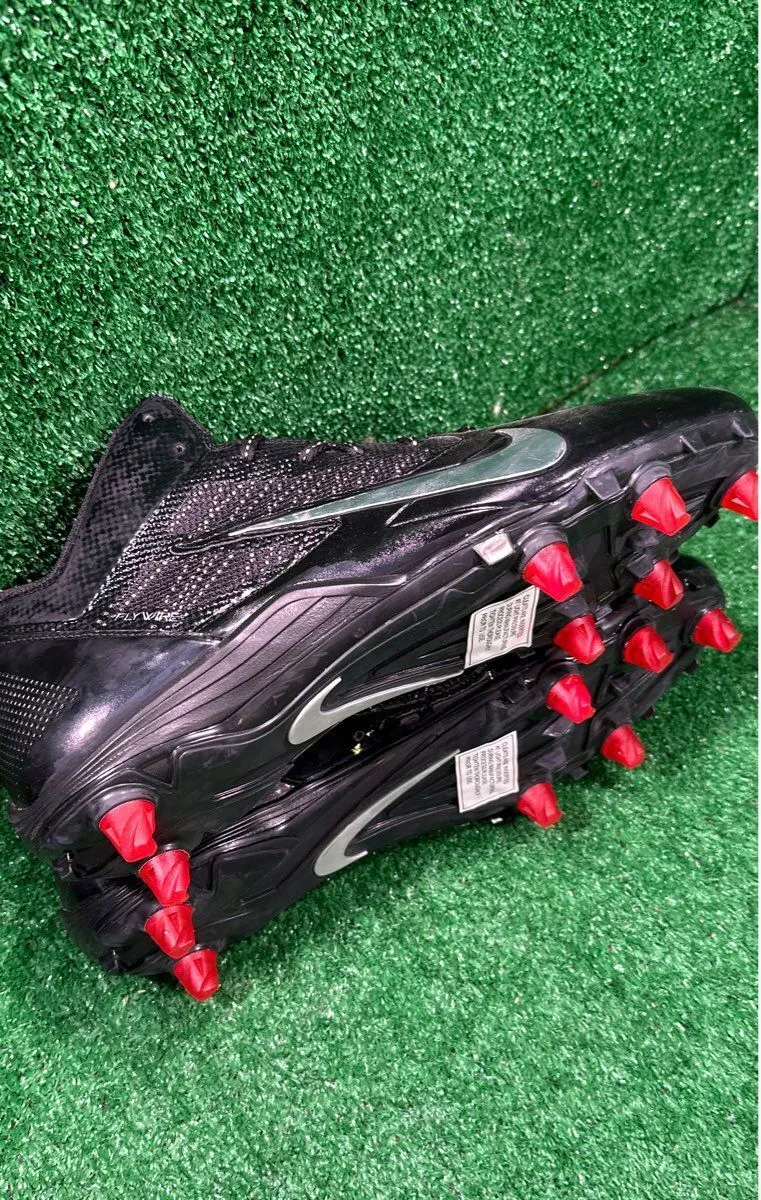 Nike Alpha Pro 15.0 Size Football Cleats