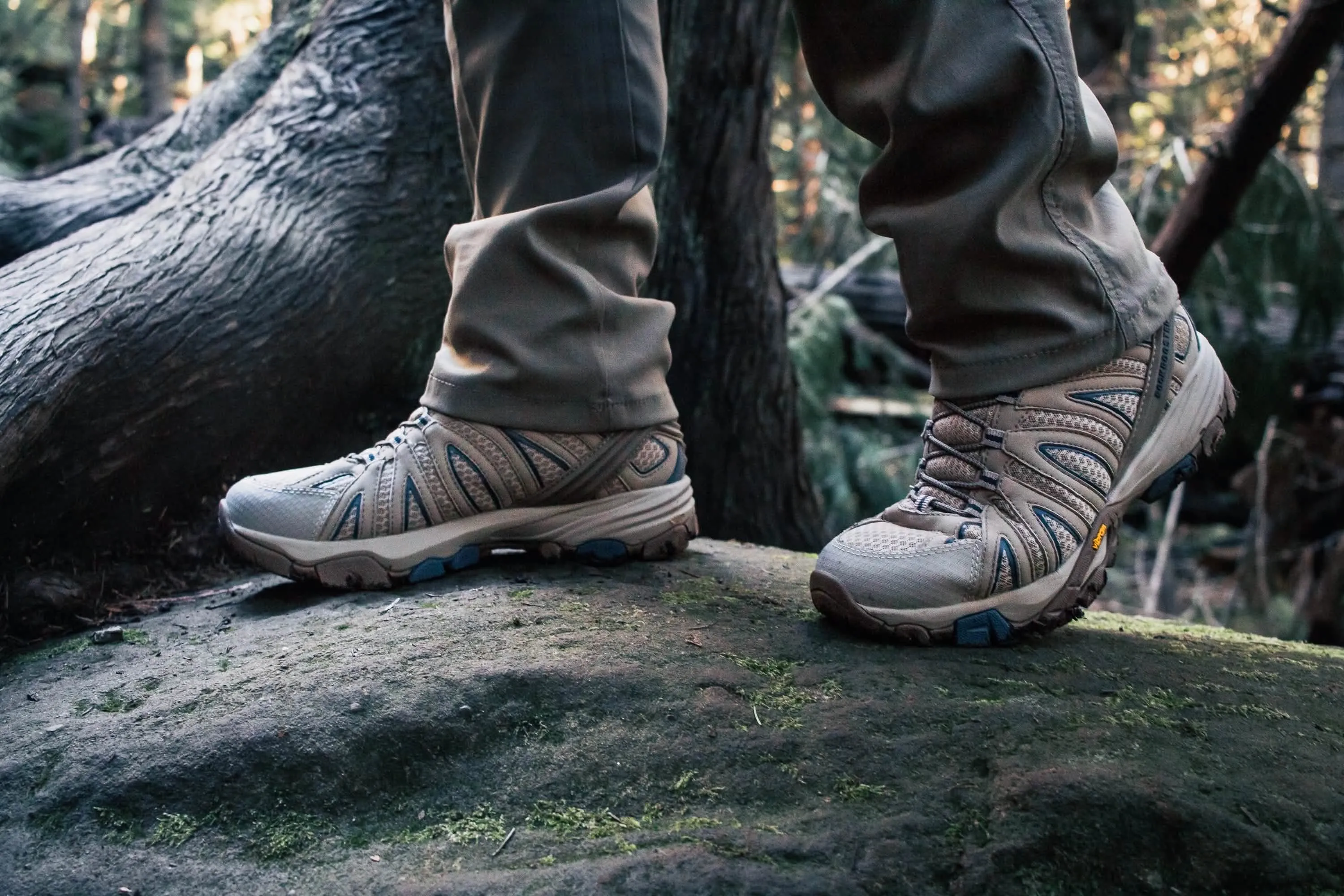 ROCKROOSTER Men's Waterproof Hiking Boots with VIBRAM® Outsole in Bedrock Sand