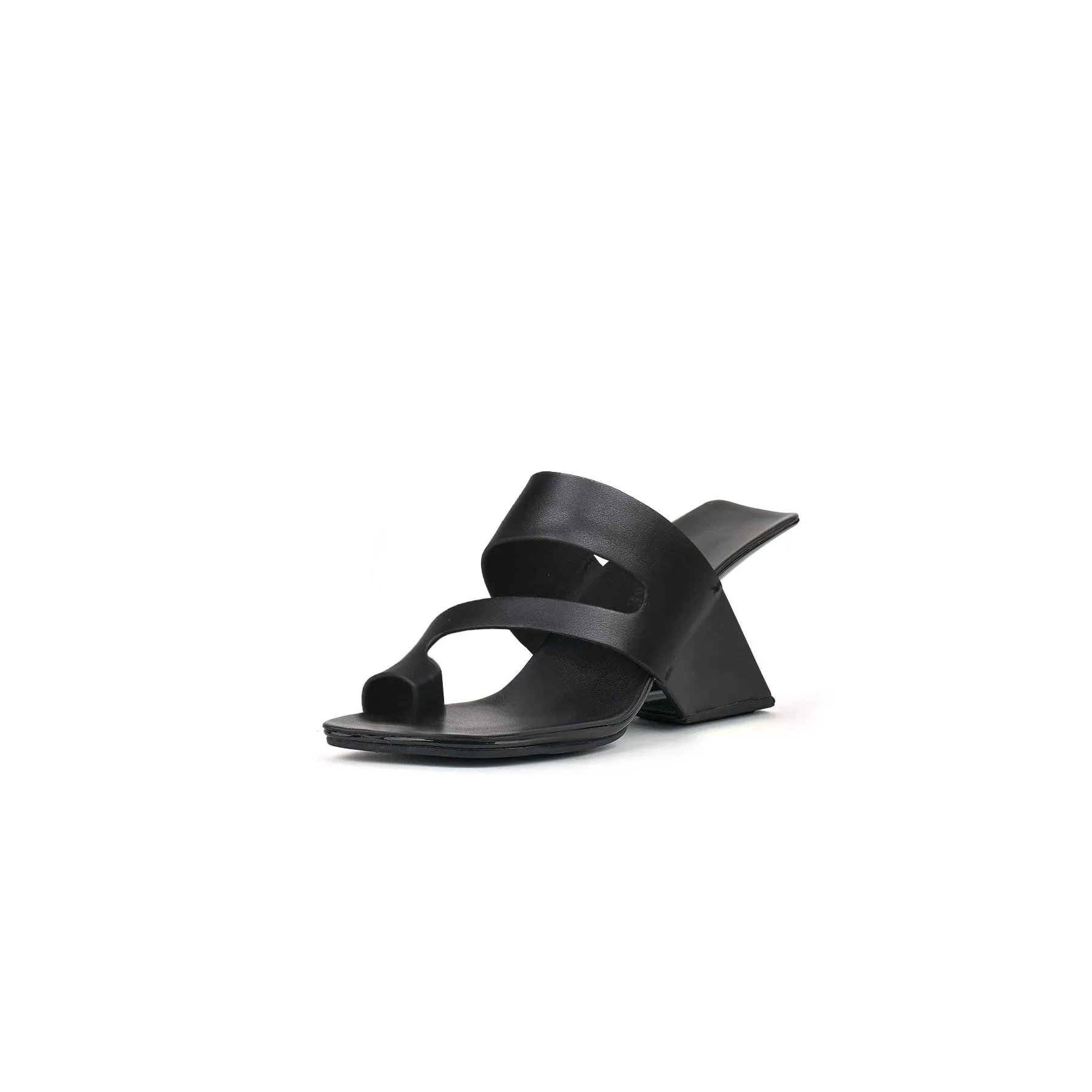 Single Toe Loop Strap Sandals