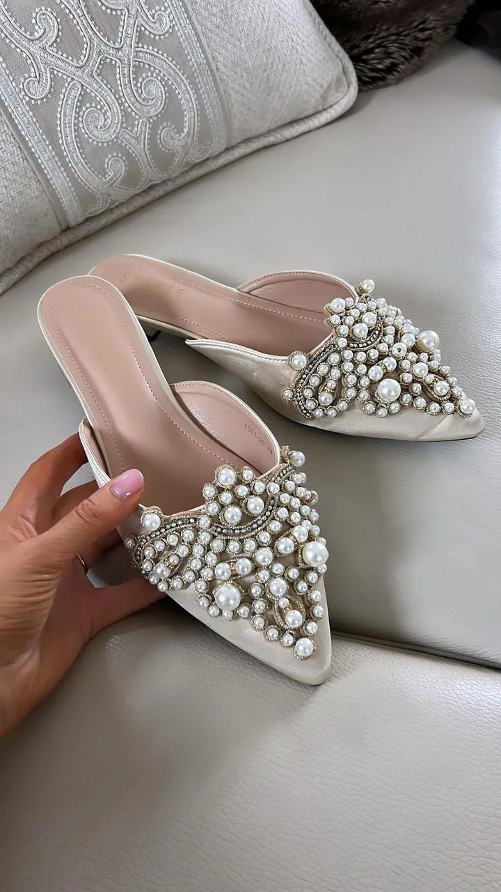 Sophia pumps