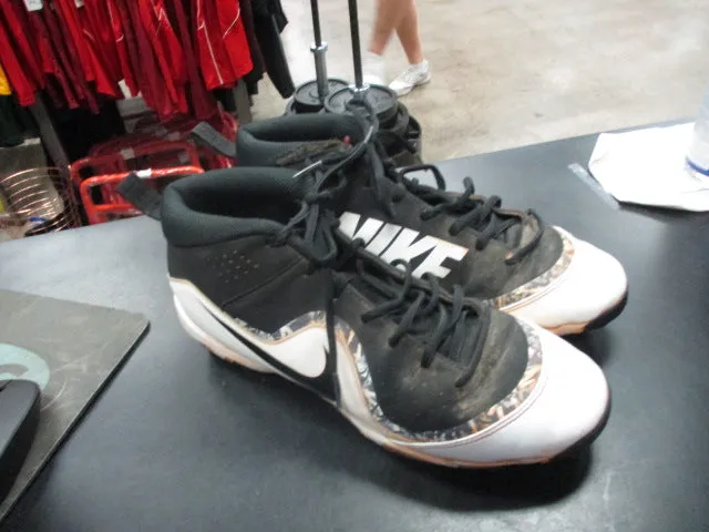 Used Nike Trout Cleats Size 9.5 - Has Wear